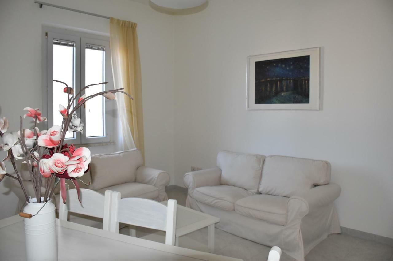 Appartamento Casa Pepi Olbia Esterno foto